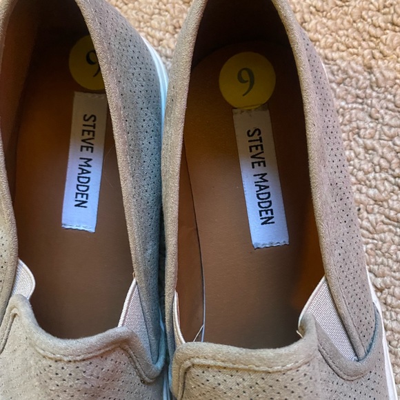 Steve Madden gray slip on sneakers size 9 - Picture 2 of 6